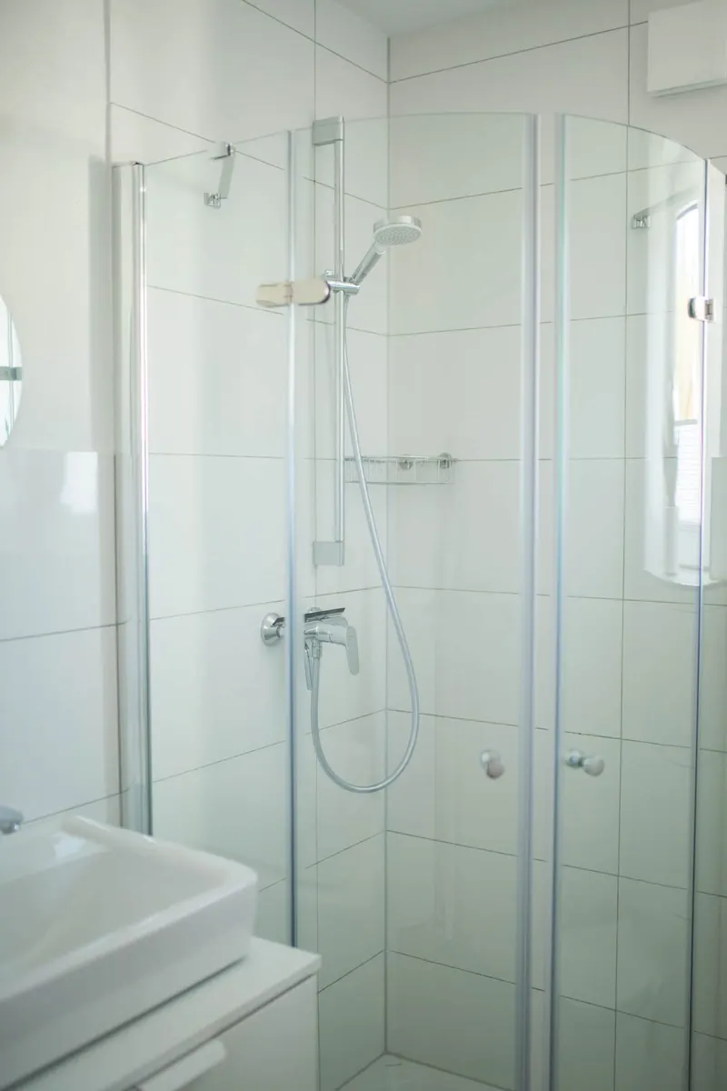 Dusche im zweiten Bad
