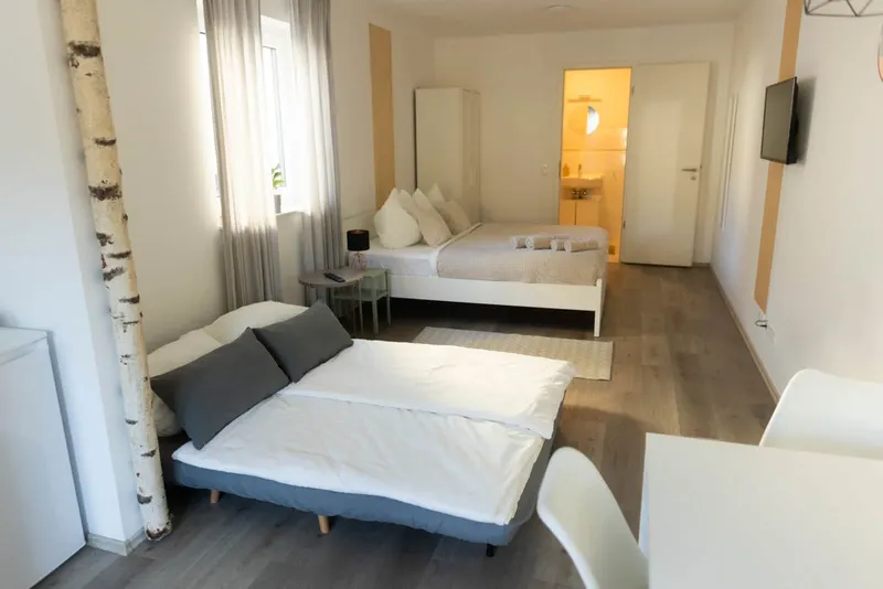 Ausgezogenes Schlafsofa für zwei weitere Gäste